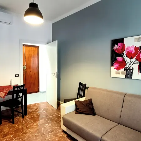 Cozy apartment Bracciano center, very close to the train station