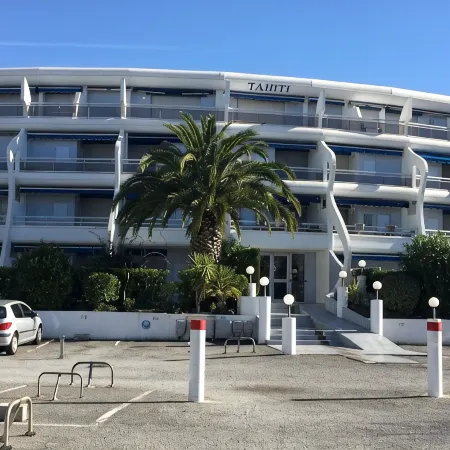 Rent apartment in la grande Motte, couchant district with air conditioning