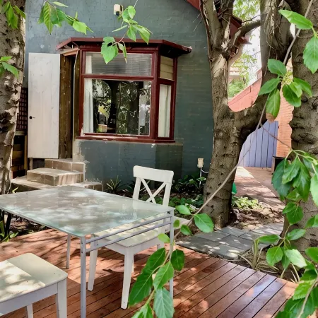 Quintessential Brunswick Retreat great location