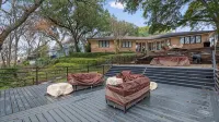 Honey Dreams on Lake McQueeney.  Within minutes to tons of local attractions! - 4-Star