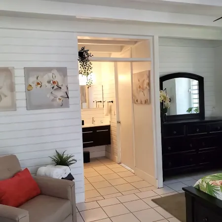Family friendly condo located in Pineapple Village. Hotels in Frydendal