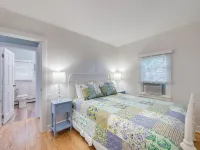 Great Fall Rental on Finger Lakes Wine Trail: Owasco East Side Lakefront - Wifi