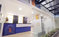 Budget Hotel by the Harbour
