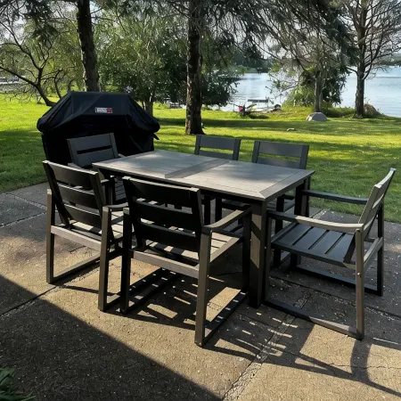 Lake Home perfect for families in a quiet Lake Antoine neighborhood.