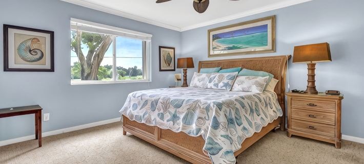 2br Condo on Park with walking access to the beach. Hotels in Jupiter