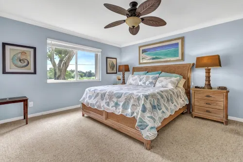 2br Condo on Park with walking access to the beach.