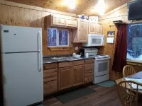 Alaskan Adventure Dry Cabin #2 - Homestays