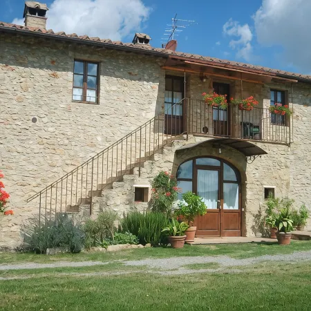 CHARMING APARTMENT WITH POOL - 40 KM FLORENCE, 20 KM SIENA, 15 KM S. GIMIGNANO