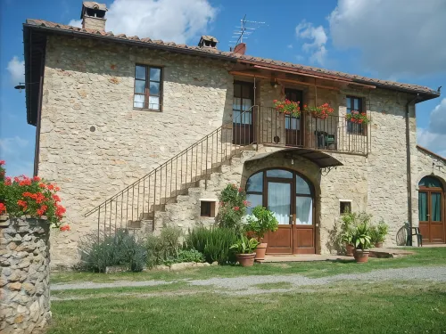 CHARMING APARTMENT WITH POOL - 40 KM FLORENCE, 20 KM SIENA, 15 KM S. GIMIGNANO