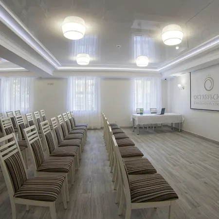 Oktyabr'Skij Hotel