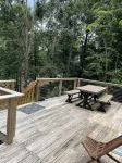 Nice little cabin at the lake. Full House. Hot tub, pet-Friendly! - Homestays