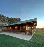 The Peacemaker Cabin: Cozy cabin in enjoyable Apple Valley with AC - Chalets
