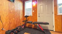 Family Fun with Game Room & King Bed near Monterey Aquarium, Laguna Seca - نادي رياضي