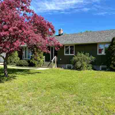 A 2000 sq ft Family Home W/ 2 King Bed + Game Room - A home away from home in a flourishing & inviti Hotel Exterior