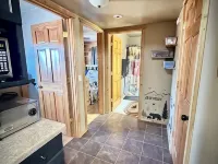 Cabin- no cleaning fees: Cranberry Fest, waterparks, trail riding for utv/atv Hotels in Warrens