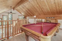 Moonridge cabin + treehouse + hot tub + pool table - 4-Star