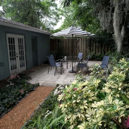 Beautiful cottage in the heart of historic Mt Dora