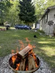 Cozy modern 4 bedroom, 10 min walk to beach & sunset