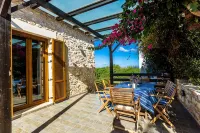 Traditional House With Pool And Great View! - 3-Star