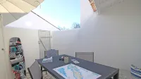 Le Clos des Flots, La Flotte - House "La Plage" - private patio, private parking - 무료 와이파이