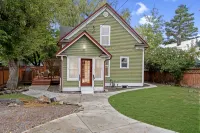 Lux Kalispell Farmhouse w/ Large Hot Tub