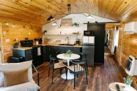 Boone's Bluff RRG- HUMBLE COZY STAY w/ Firepit