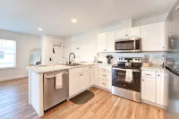 Rustic Charm Meets Modern Luxury: Stylish 2BR, 1BA Apartment