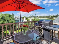 Celebrity Owned, 1800 sq. Feet, 3 Bdrm./2.5 Bath Art Filled Beachfront Property. Hotel di Solana Beach