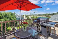 Celebrity Owned, 1800 sq. Feet, 3 Bdrm./2.5 Bath Art Filled Beachfront Property.