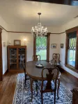 Historic 2 Bedroom Home in Downtown Stevensville. Pet Friendly! RV Parking - 4つ星