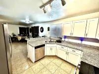 4Bd Oasis w/Pool/Pool Table - 3-Star