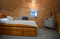 Sebec Lakefront Cottage, Swim/Boat/BBQ from deck - Homestays