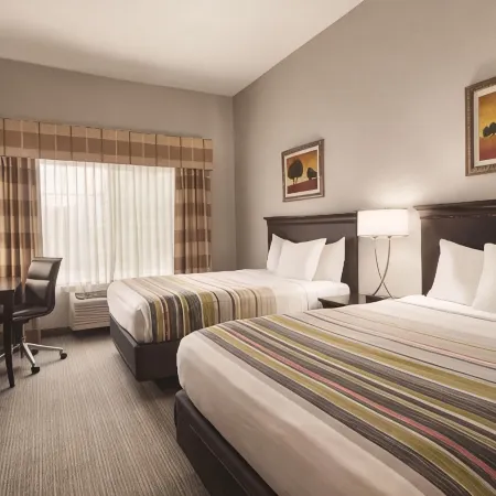 Country Inn & Suites by Radisson, West Bend, WI
