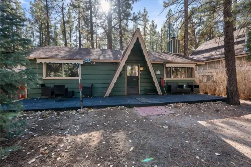 Tipsy Grizzly Cabin - Mountain view