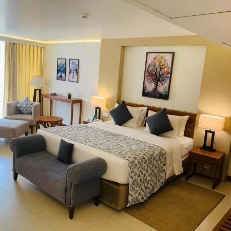 Pegasus Reef - A Beach Resort in Colombo Отели в г. Коломбо