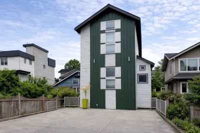 Ballard Garden Oasis with King Bed, Yard & EV Parking Hotels in Ballard