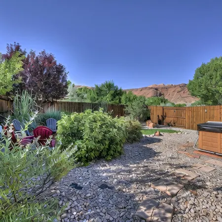 Casa de Zia-Downtown, Hot Tub, Fireplace, Indoor Pool, Sleeps 9
