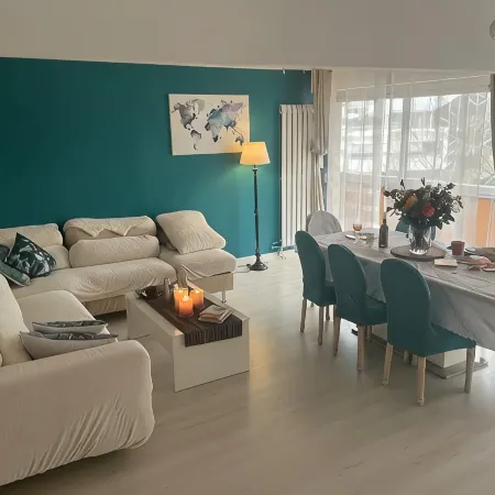 Apartment in the city center and close to the Parc Des Expositions