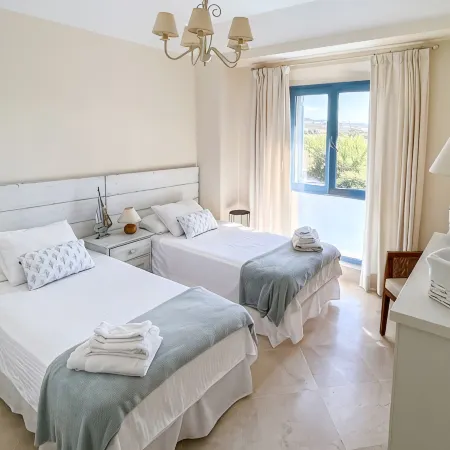 Charming apartment / Precioso apartamento en la Marina del Puerto de Sotogrande.