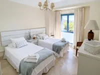 Charming apartment / Precioso apartamento en la Marina del Puerto de Sotogrande.