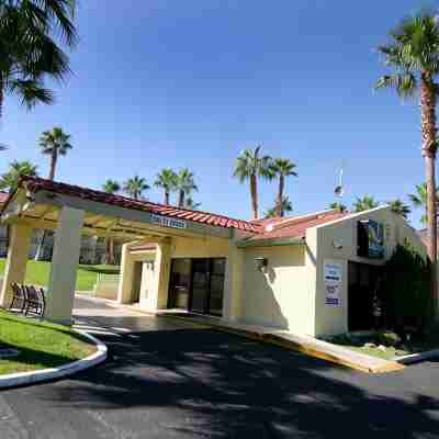 Lake Mead Inn Hotel Exterior