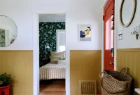 Swiss-Modern 1918 Cottage in Aksarben - Homestays