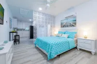 Charming and Super-Located Studio in enjoyable Naples with Everything you need! - Condos