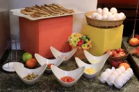 The Malayan Plaza Hotel - breakfast