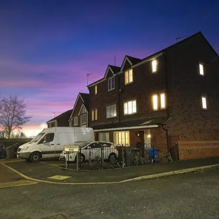 Warrington Suites by Relax Stays