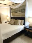 5 Star Beach Front Luxury Resort Grand Caribe 1st Floor- Kayaks & Paddleboards! - Jacuzzi