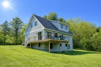 Downeast Retreat: Private Acreage, Contemporary Design & Easy Beach Access - Homestays