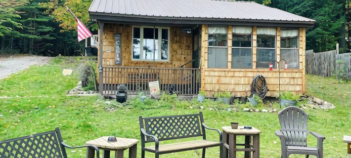 Lakefront Cabin, Pet Friendly, WIFI , near Pictured Rocks Munising Mi. Hotels in Delta County
