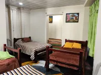 Hostal Latitud Ecuem - 2-Star