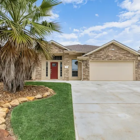 Aggie Escape 4BR+Fire Pit + Yard Games Near A&M